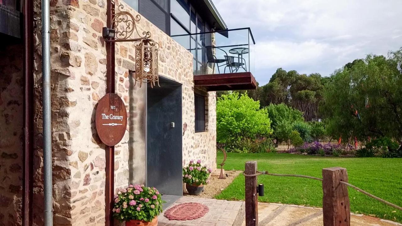 The Old Chaff Mill Organic Vineyard Retreat Bed and Breakfast Sellicks Hill Exteriör bild